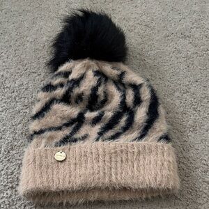 Express winter hat